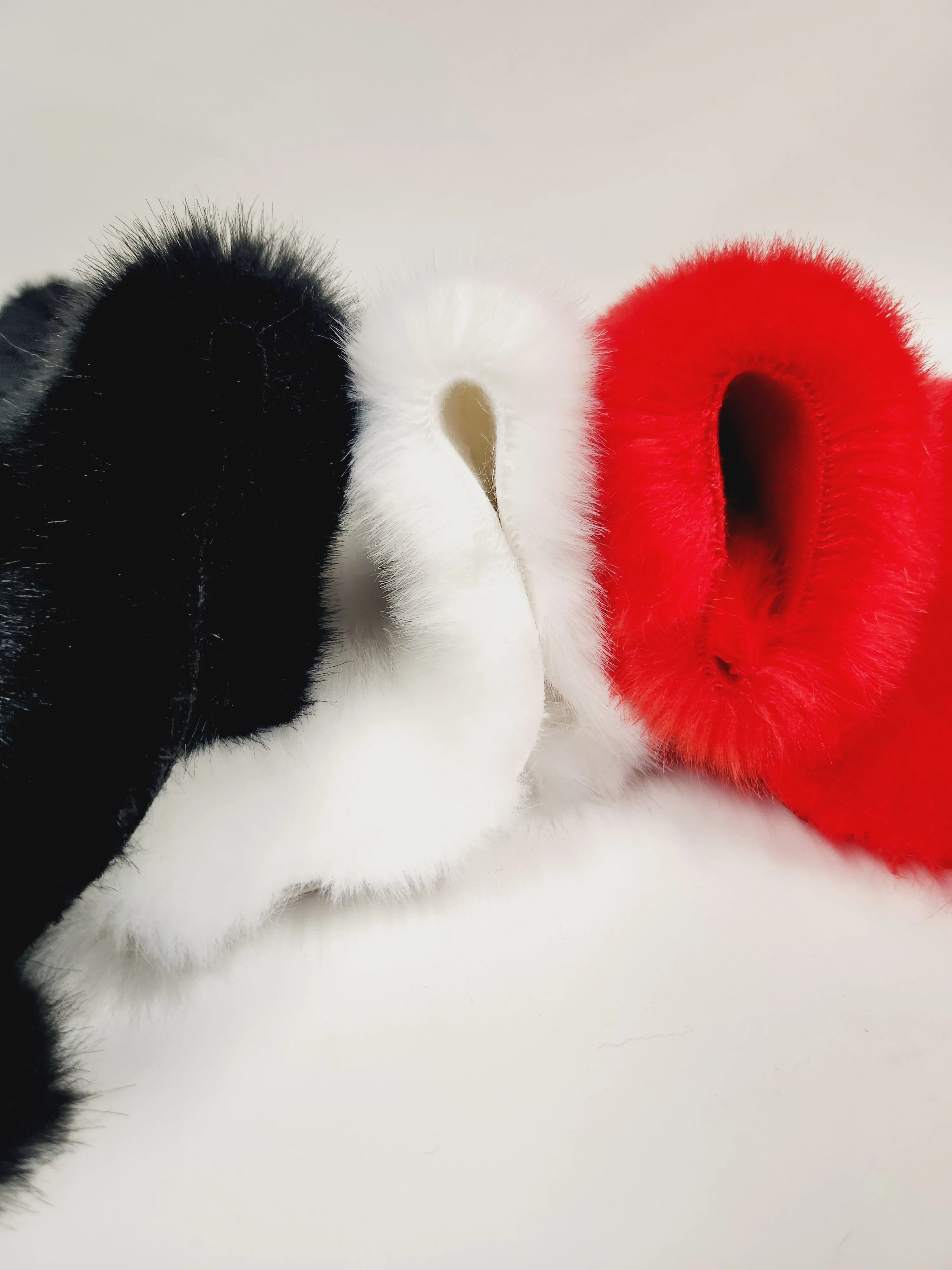 Stretch Faux Fur Fabric (15 YARD ROLL) - Image 11